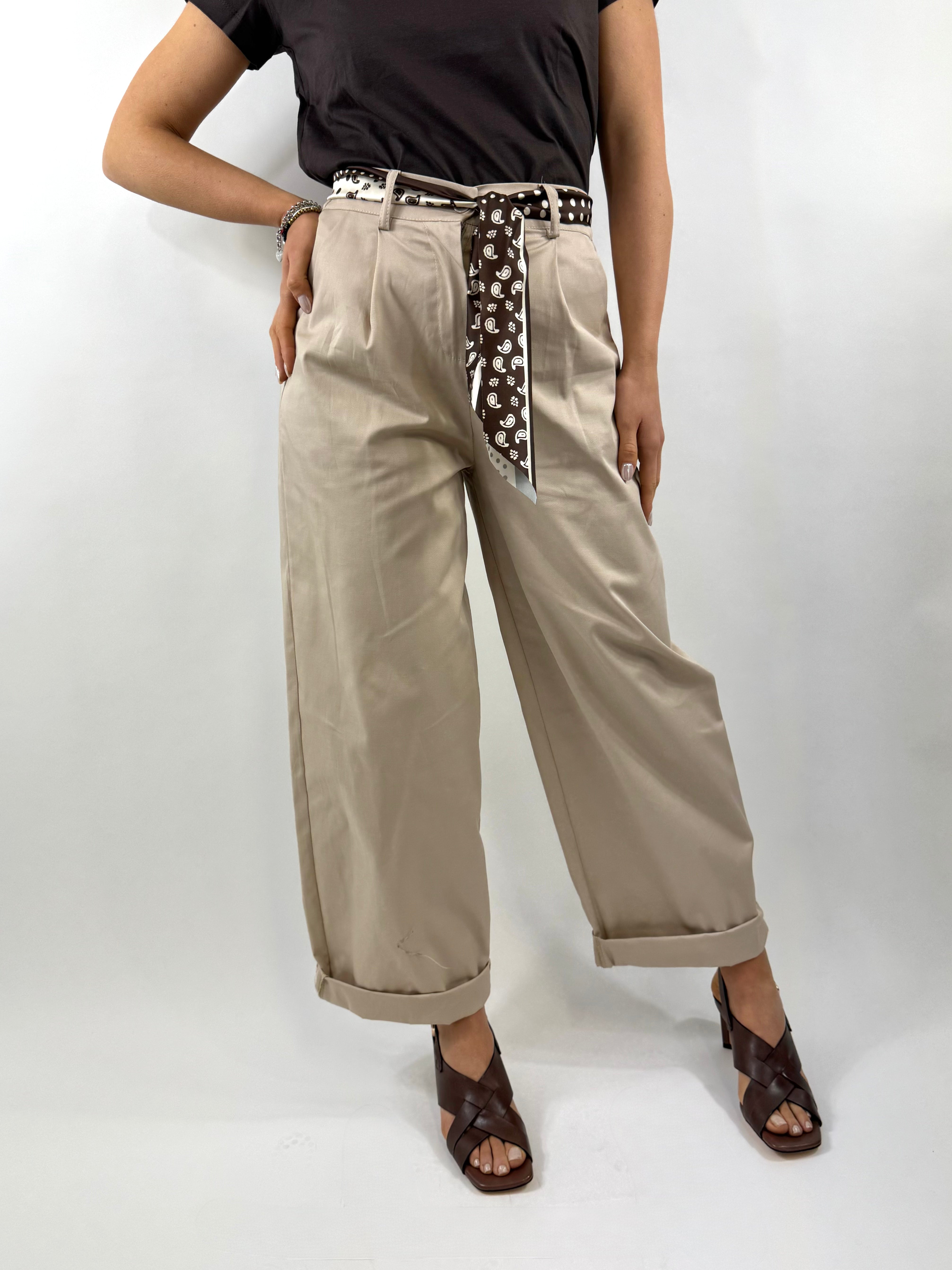 CECILE PANTALONE CON FOULARD BEIGE