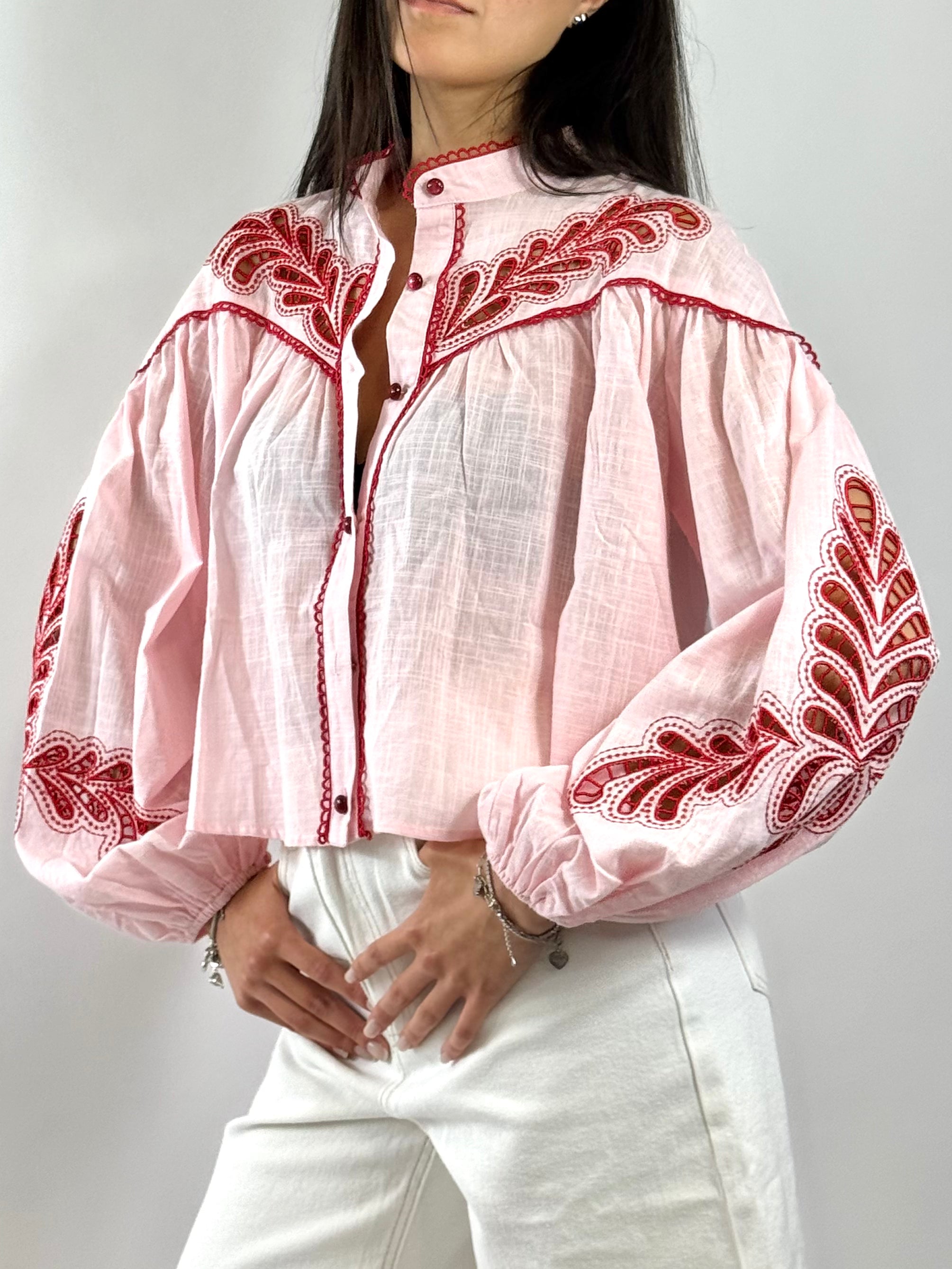 CECILE CAMICIA ROSA RICAMI ROSSI