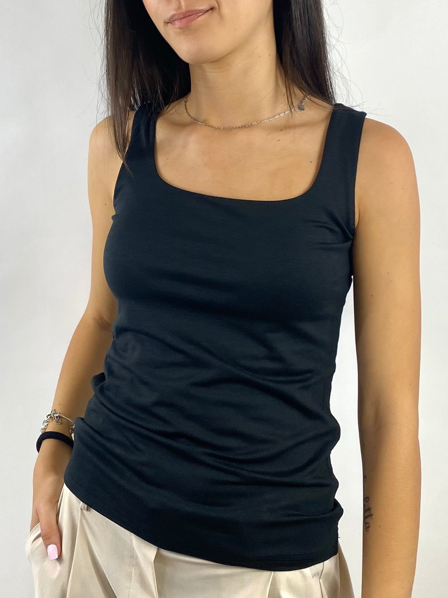 SUSY MIX TOP CANOTTA NERO