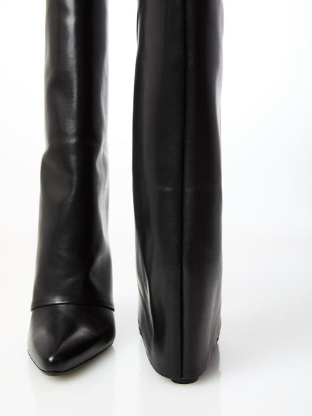 Stivale in pelle nero con zeppa