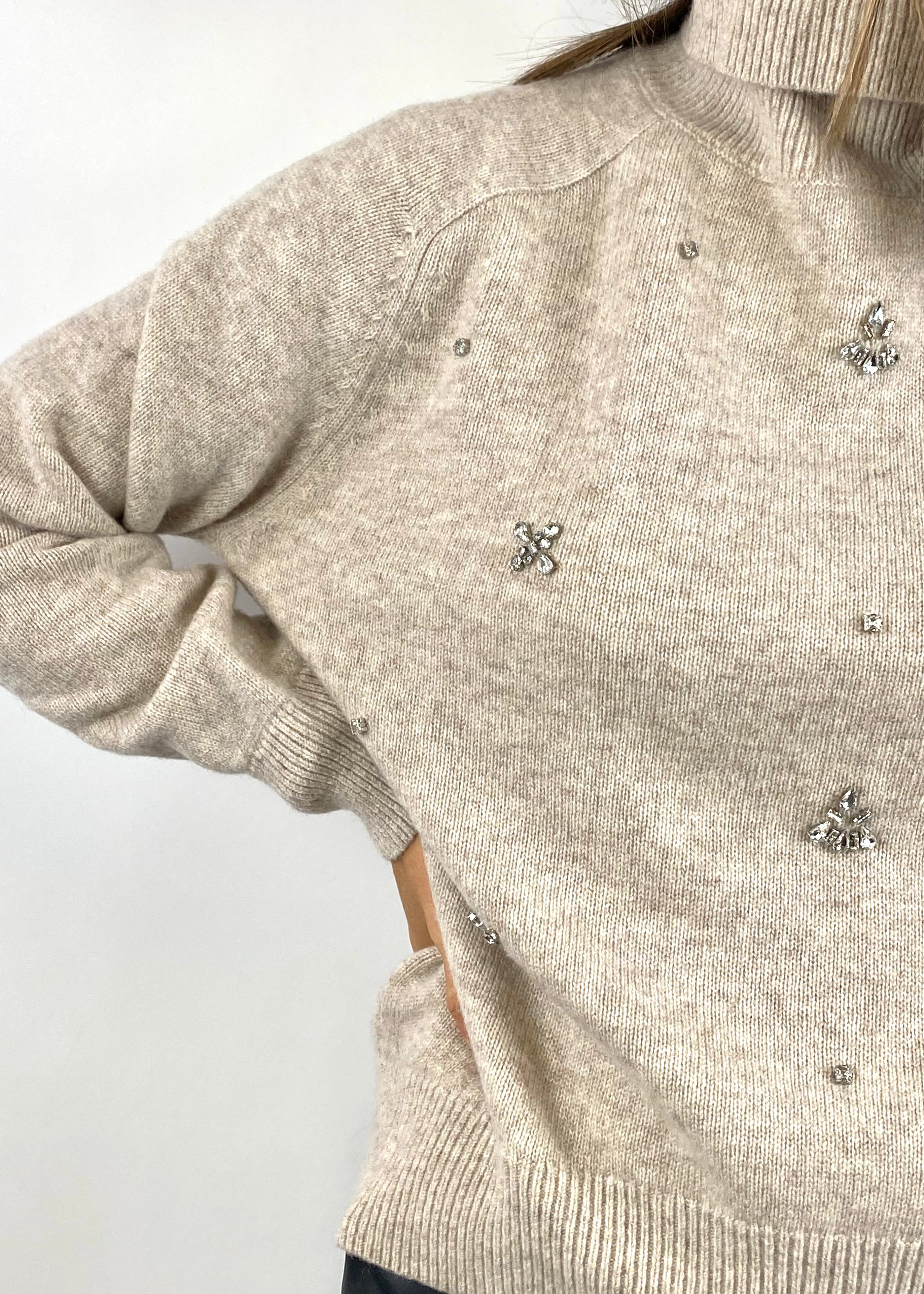 KIKISIX MAGLIONE COLLO ALTO BEIGE