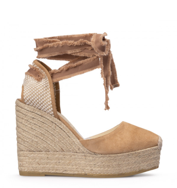 Espadrilles Campesina in suede cammello con lacci a schiava in raso frangiato