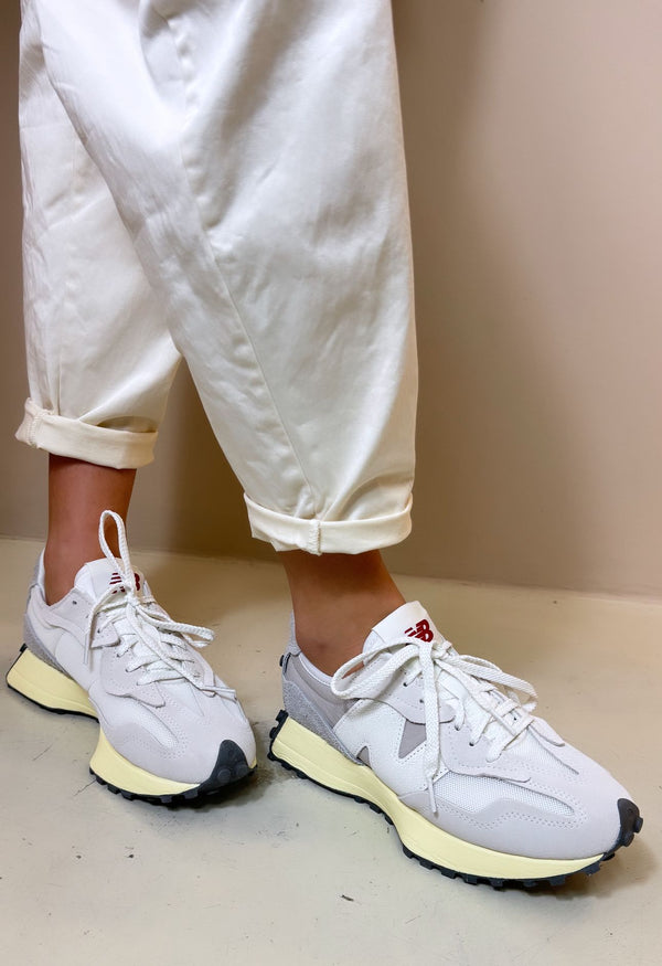 New Balance Sneakers donna in suede grigio pietra e tessuto bianco