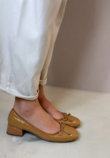 BIBI LOU Ballerina donna in vernice camel