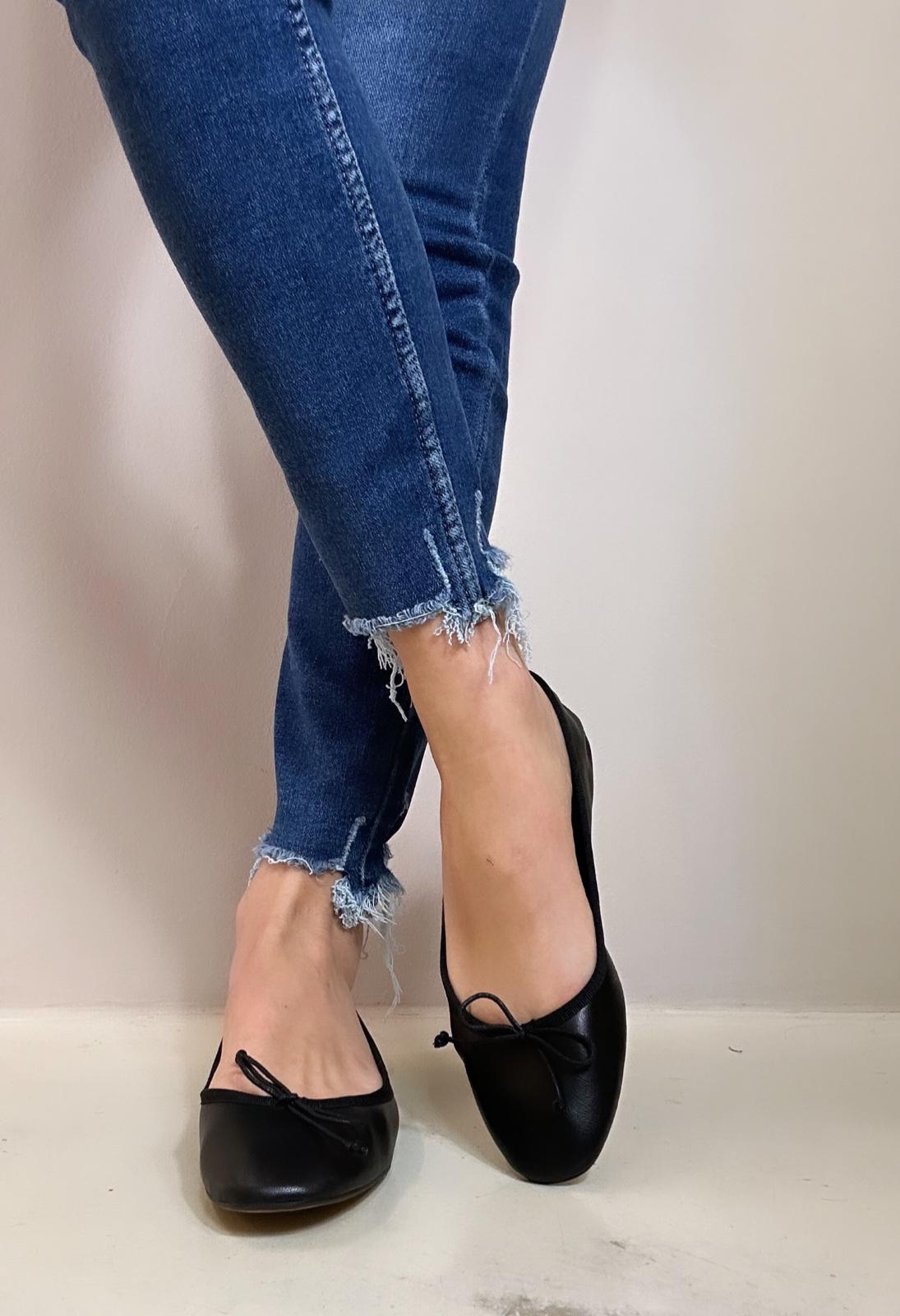 Ovyé Ballerina donna in pelle nappata color nero