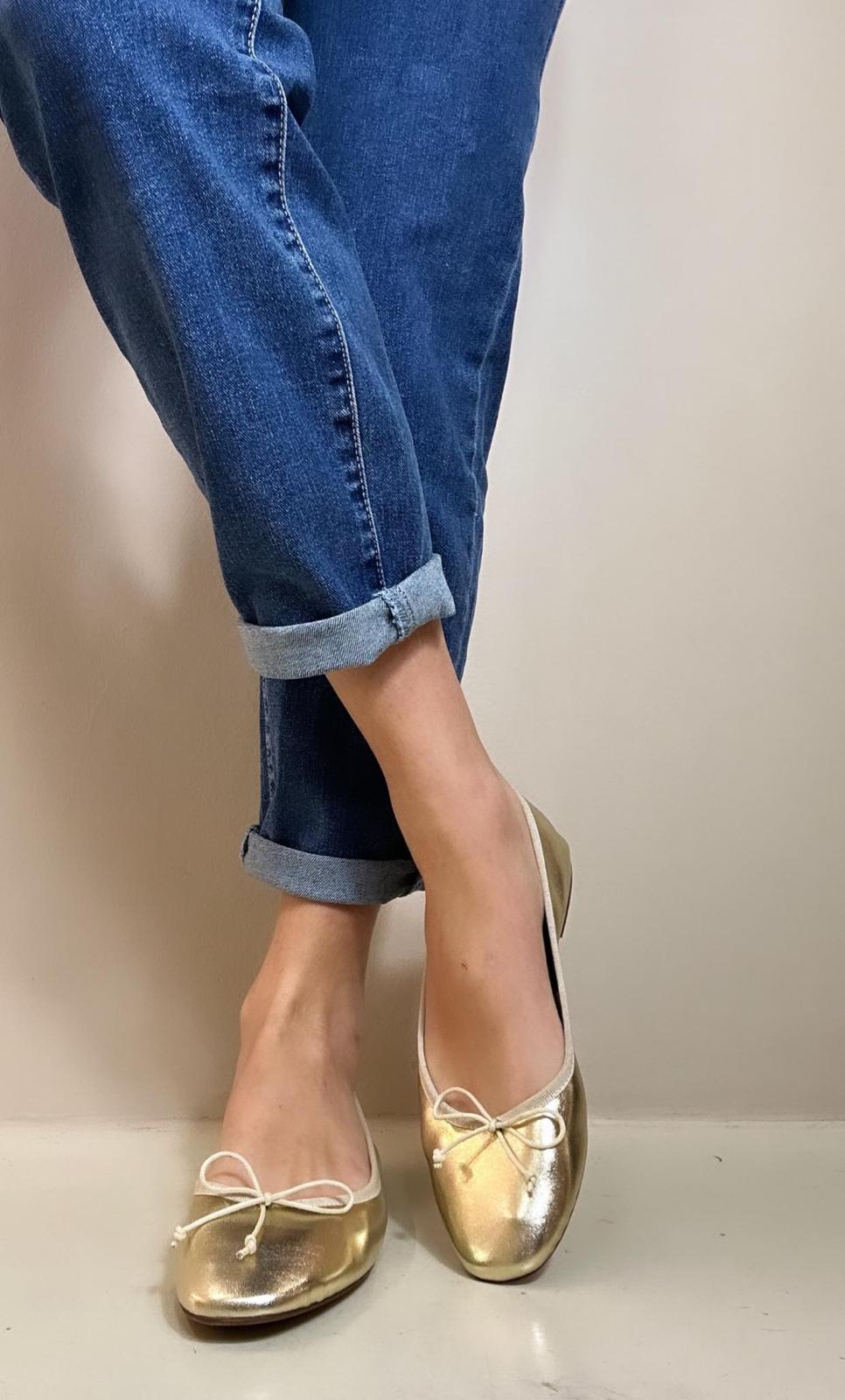 Ovyé Ballerina donna in pelle laminata color platino