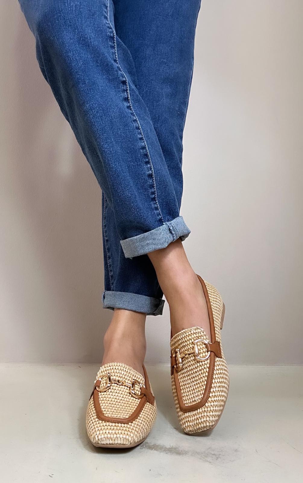 Shaddy Mocassino donna in rafia beige con profilo di pelle cuoio e morsetto oro
