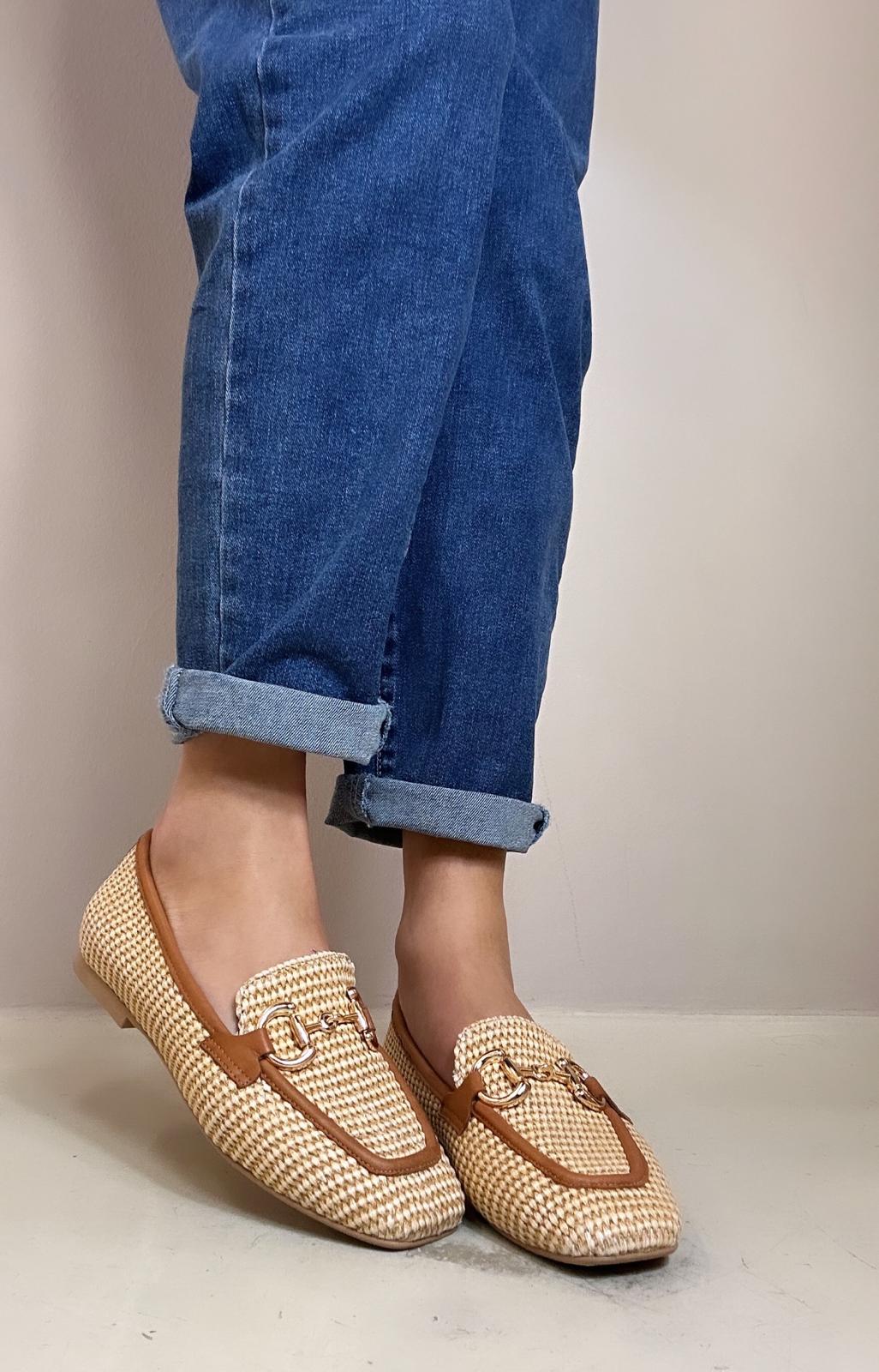 Shaddy Mocassino donna in rafia beige con profilo di pelle cuoio e morsetto oro