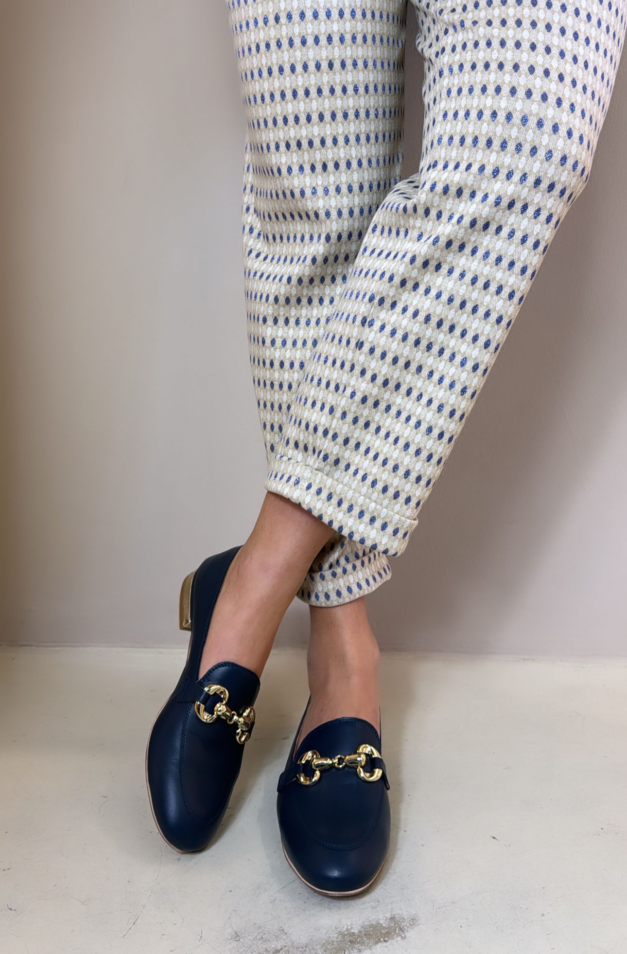Divine Follie Mocassino pelle navy dettagli laminati platino