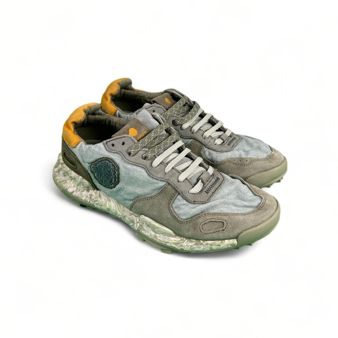 Satorisan Sneakers uomo in lino e suede color grigio cemento con dettaglio ocra