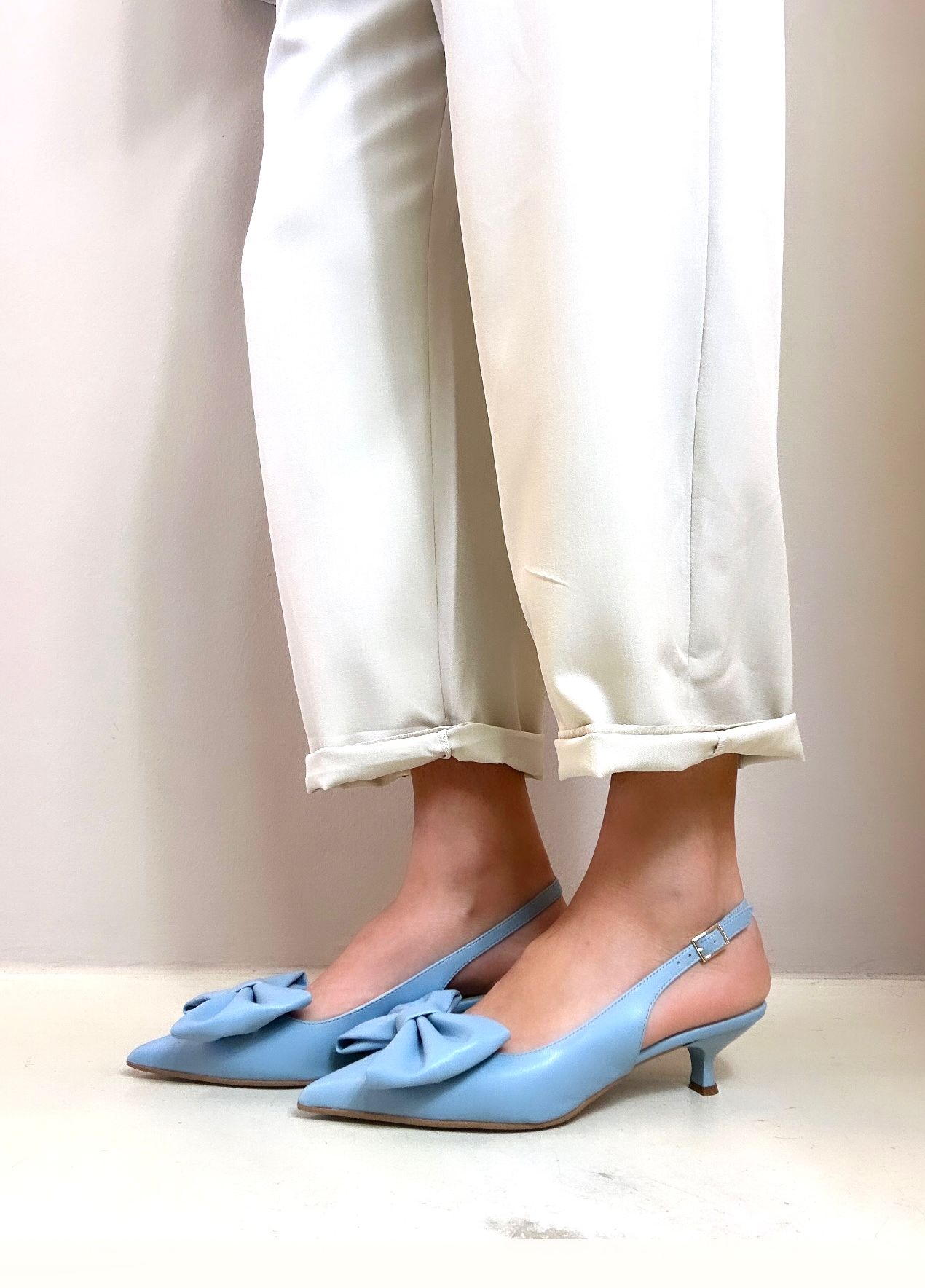 Divine Follie Slingback donna celeste con fiocco
