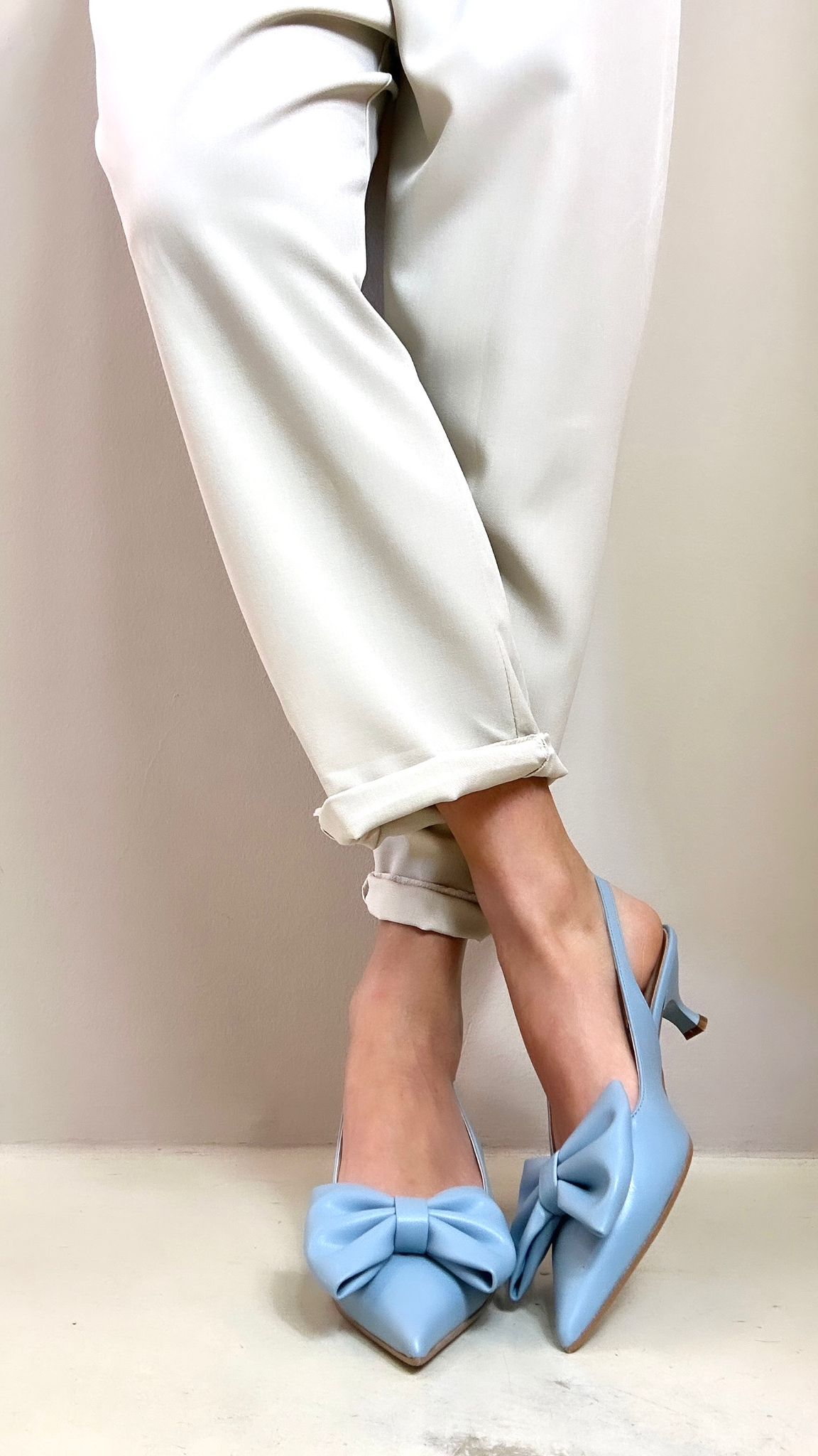 Divine Follie Slingback donna celeste con fiocco