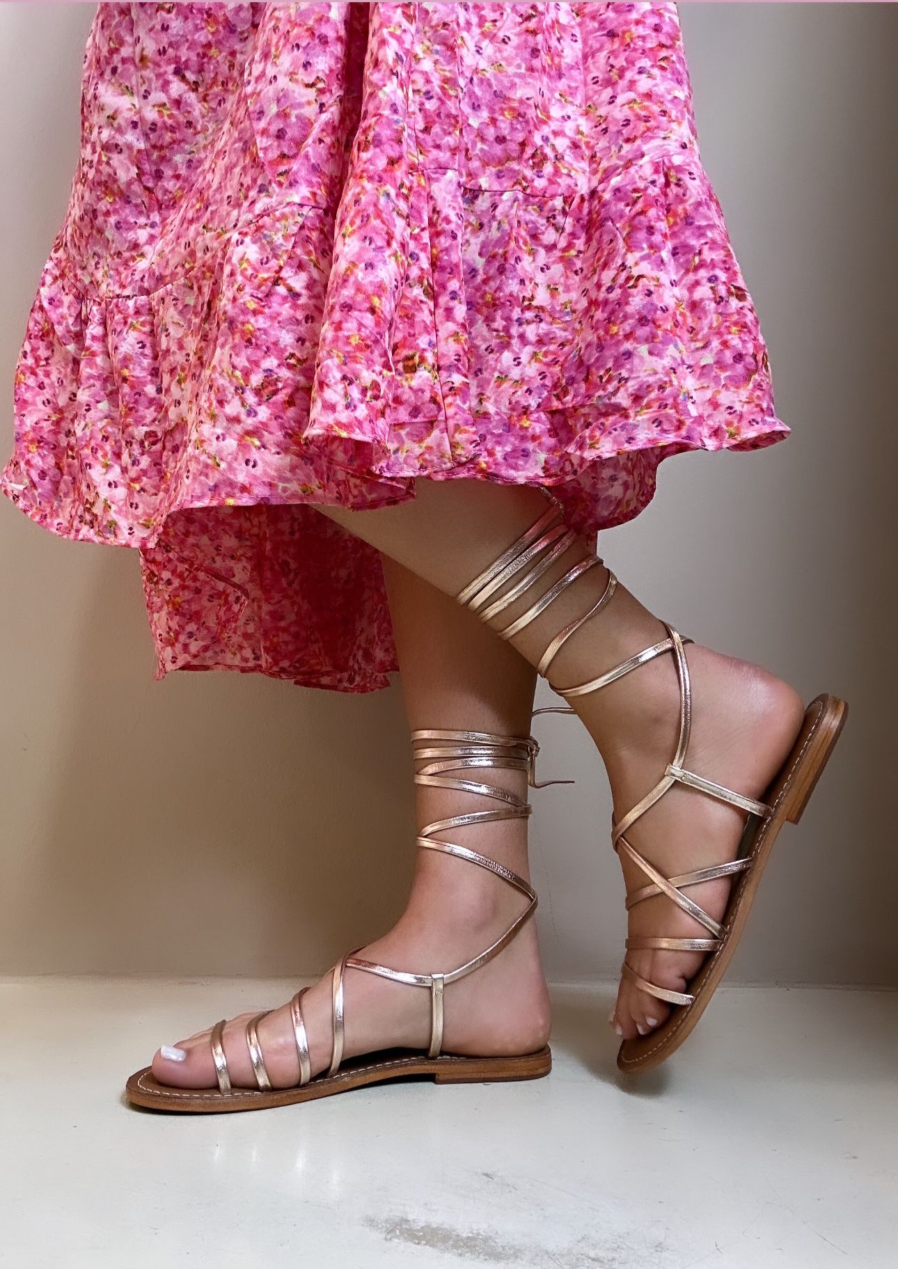 CB Fusion Sandalo infradito alla schiava donna con lacci sottili in pelle laminata gold