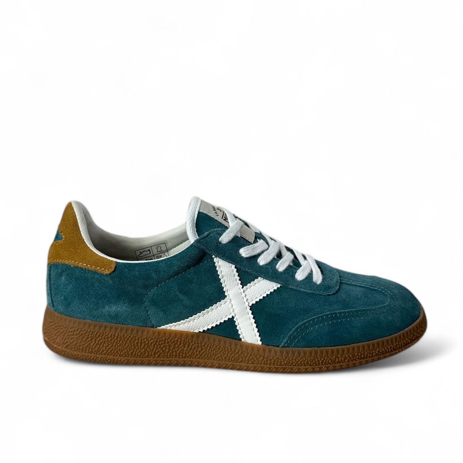 Munich sneakers uomo in suede ottanio e dettagli color ocra