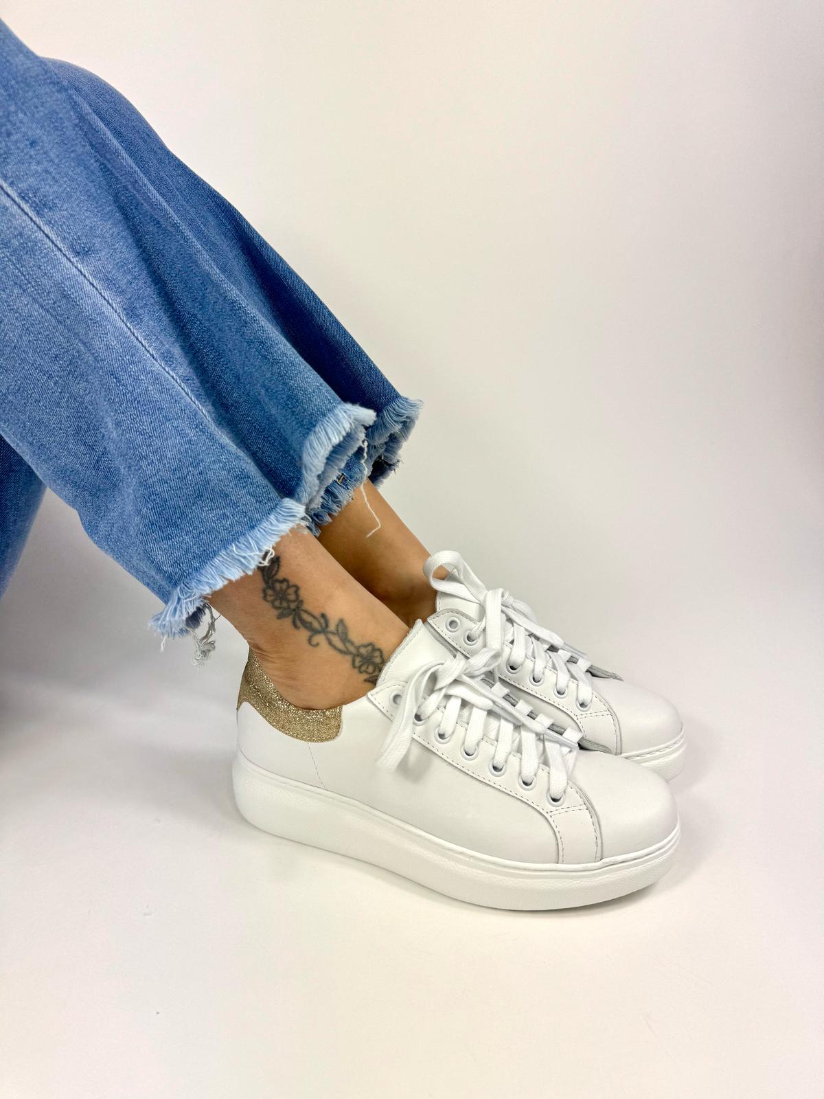 Crown sneakers donna in pelle bianca con toppone glitter platino