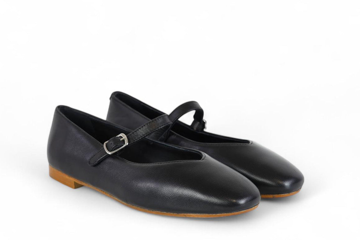 Cristin ballerina donna in pelle nero con laccetto e chiusura fibbia