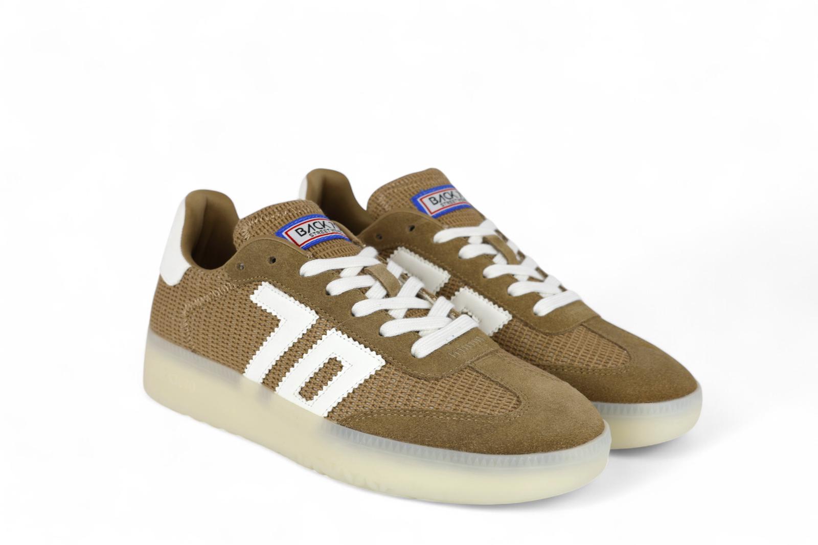 Back 70 sneakers donna platform in sacco beige e dettagli in suede e pelle.