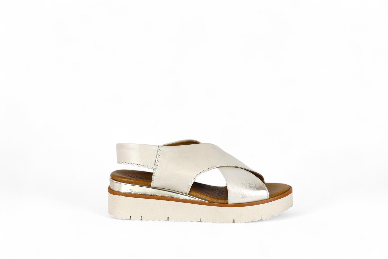 Creative sandalo donna con zeppa e fasce incrociate platino