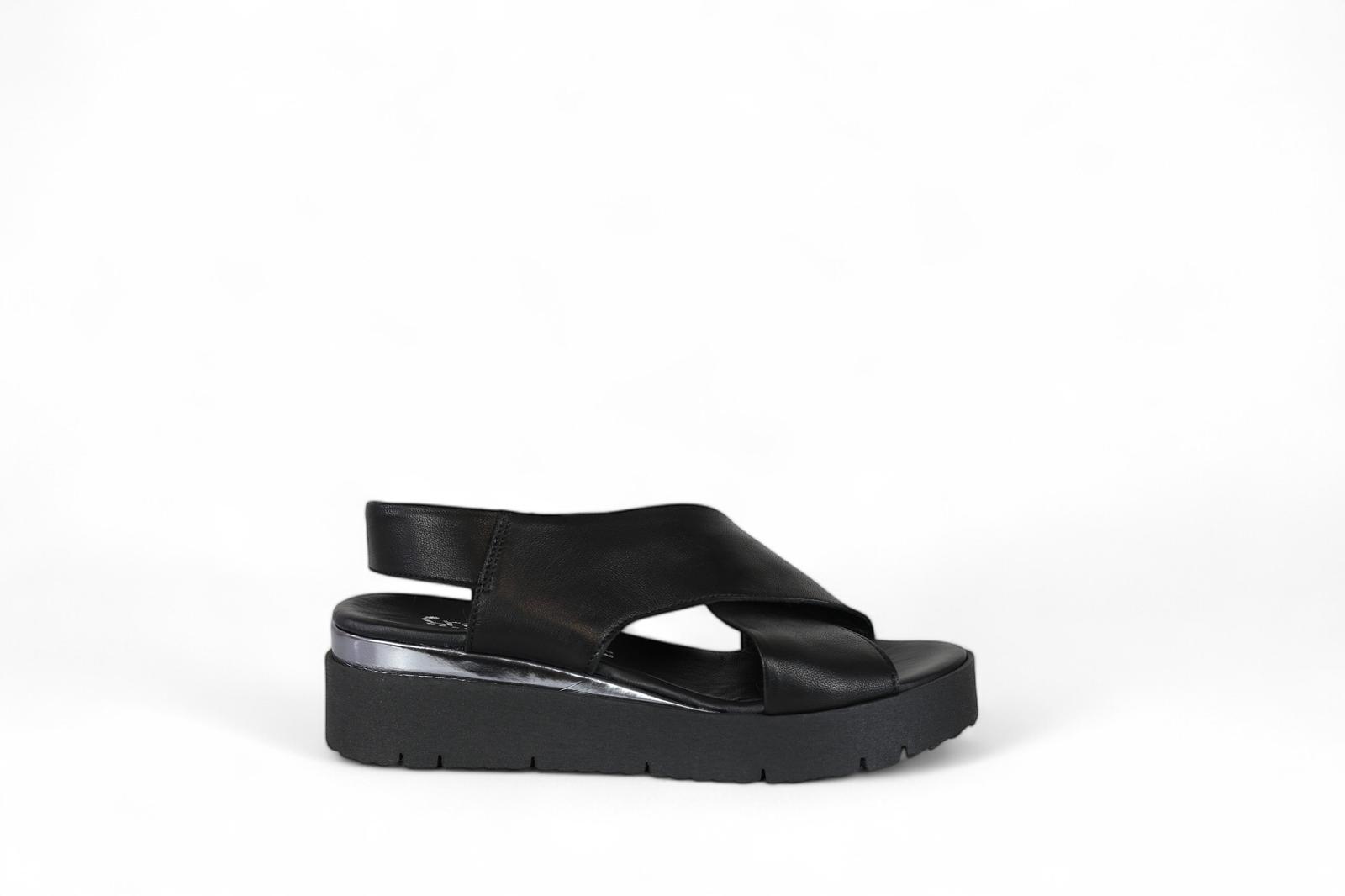 Creative sandalo donna con zeppa e fasce incrociate nere
