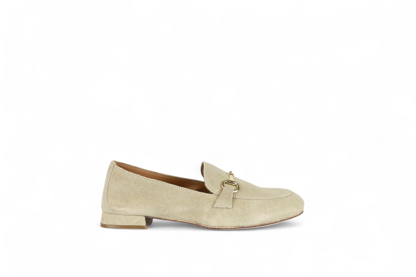 Divine Follie mocassini donna in suede beige con morsetto platino