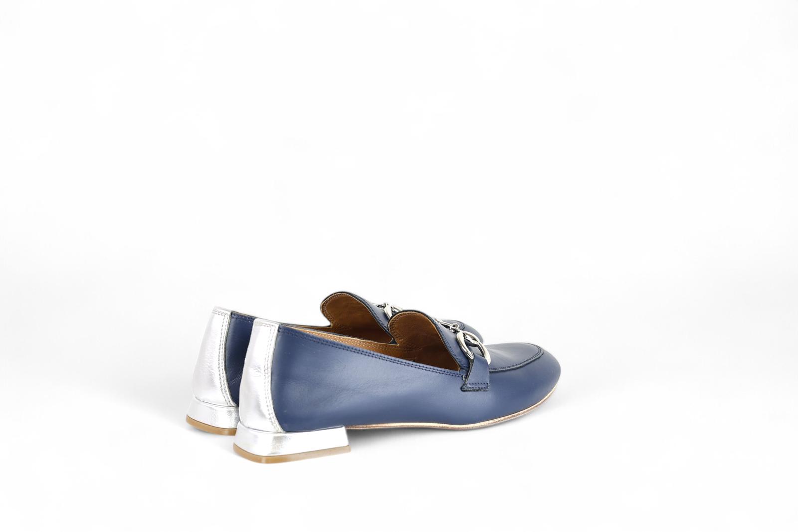 Divine Follie mocassini donna in pelle blu con morsetto argento