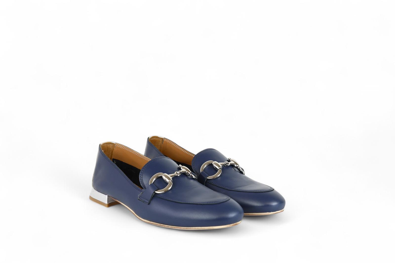 Divine Follie mocassini donna in pelle blu con morsetto argento