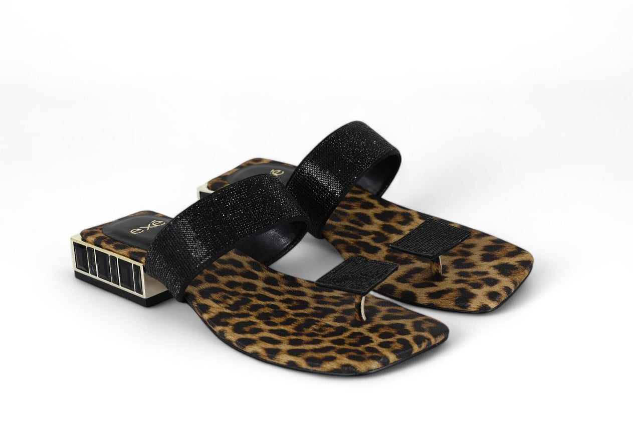 Exé ciabattina donna con infradito in micro strass neri e sottopiede leopardato