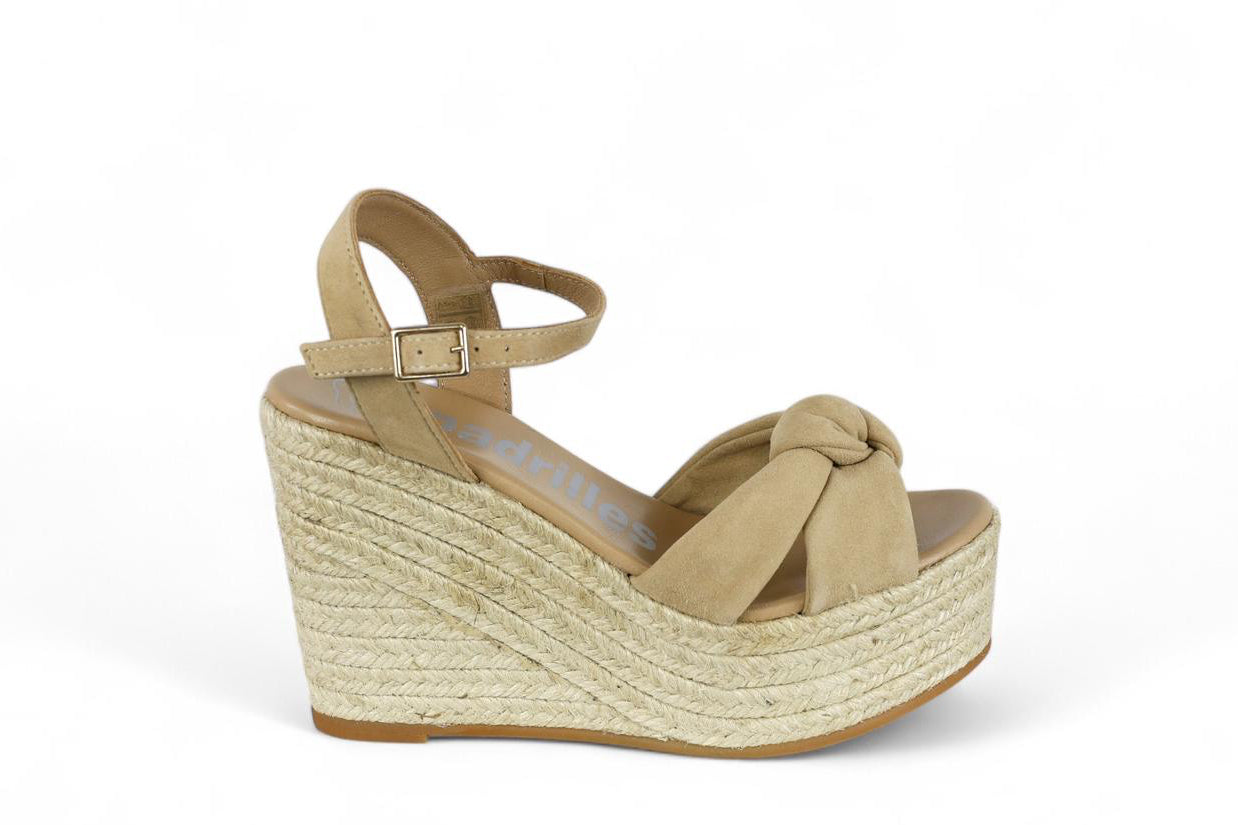 Espadrilles sandalo zeppa donna in suede color cammello con fasce incrociate e nodo