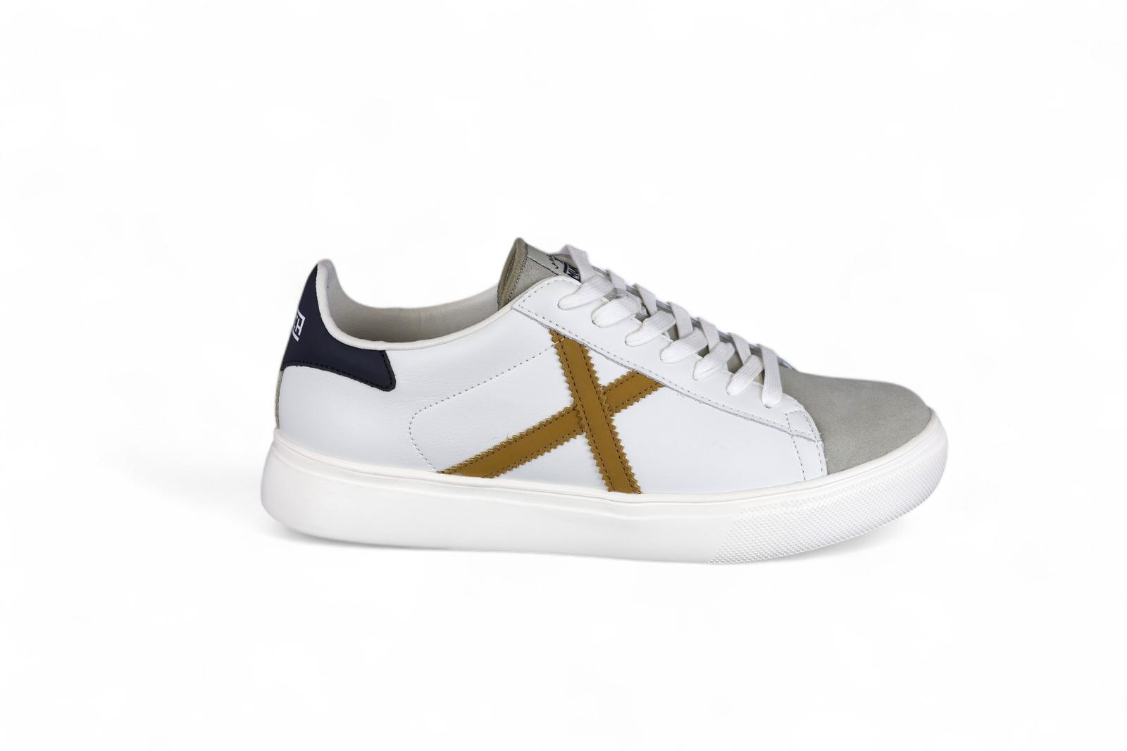 Munich sneakers uomo in pelle bianca e inserti in suede e pelle camel