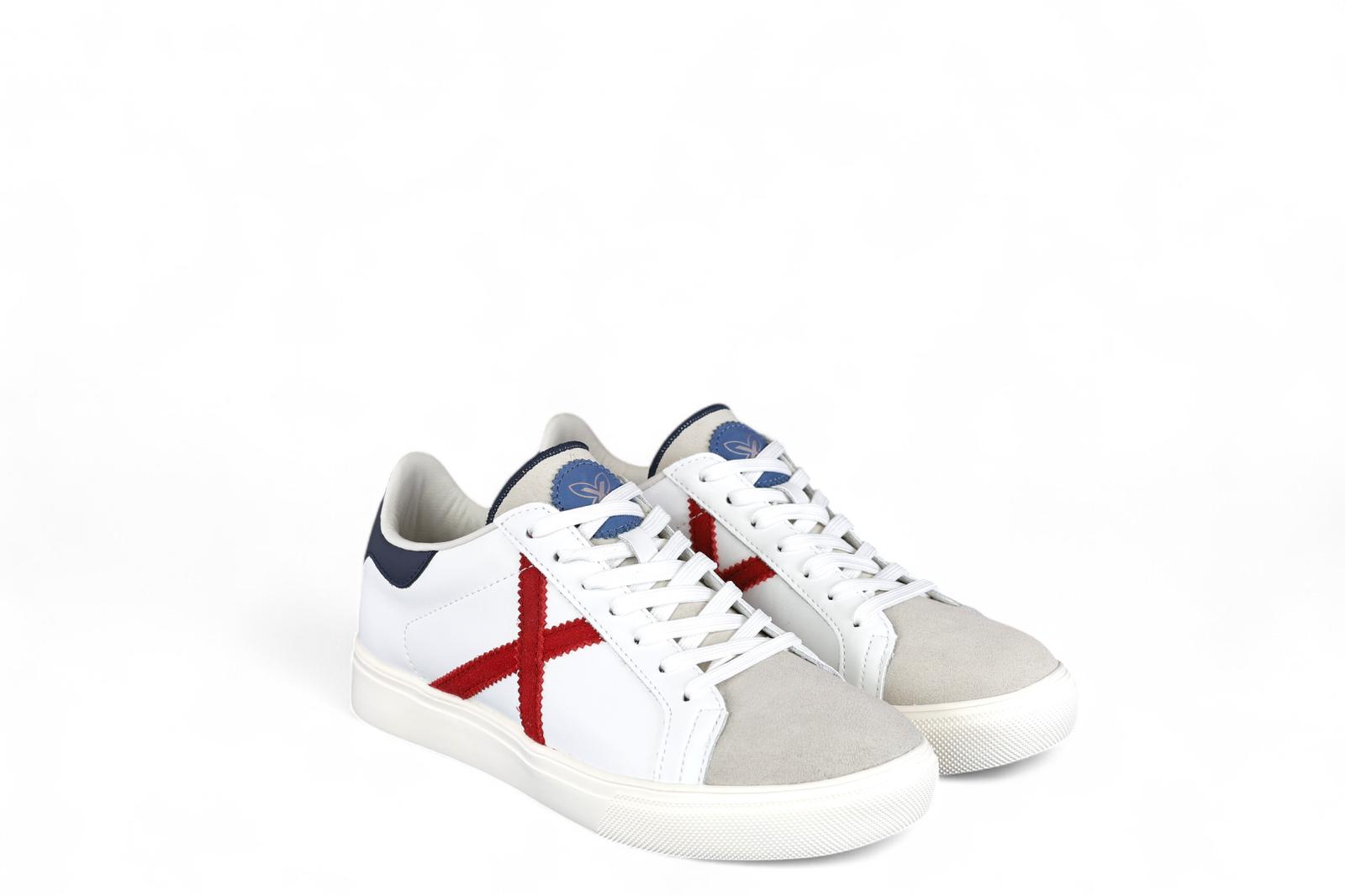 Munich sneakers uomo in pelle bianco e inserti in suede e pelle rosso con toppone blu