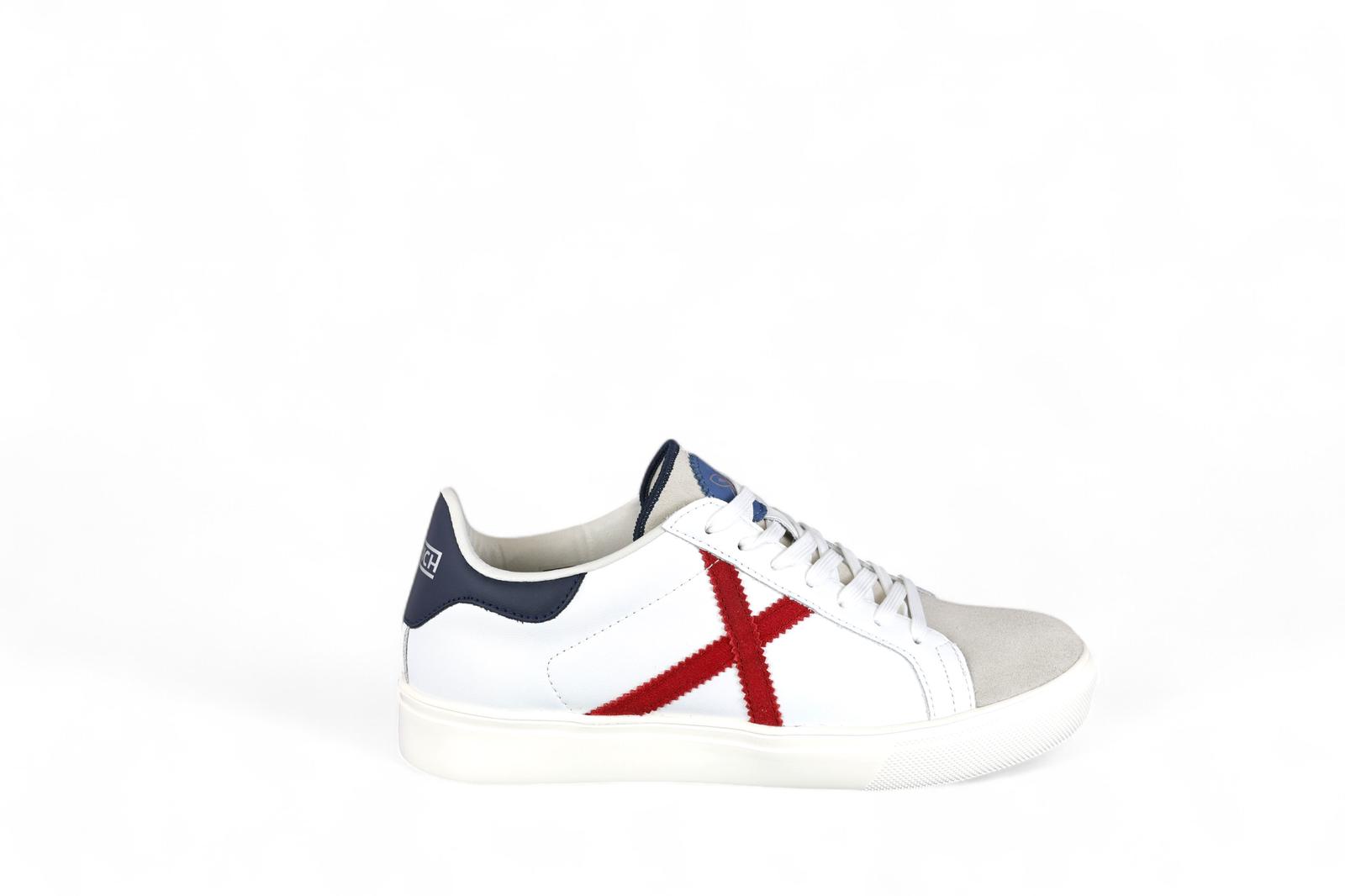 Munich sneakers uomo in pelle bianco e inserti in suede e pelle rosso con toppone blu