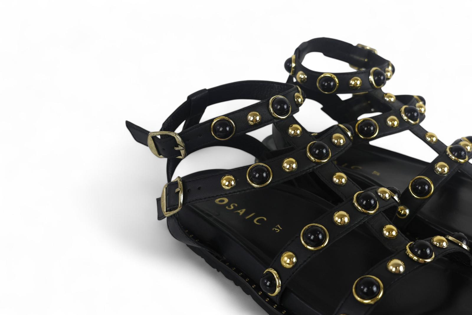 Mosaic sandalo donna in pelle nera con borchie oro e nere