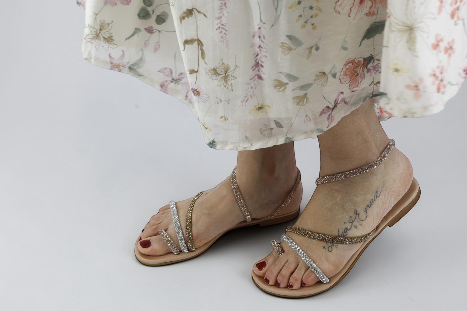Mosaic sandalo donna infrapollice con laccetti sottili strassati in oro rosa,oro e argento