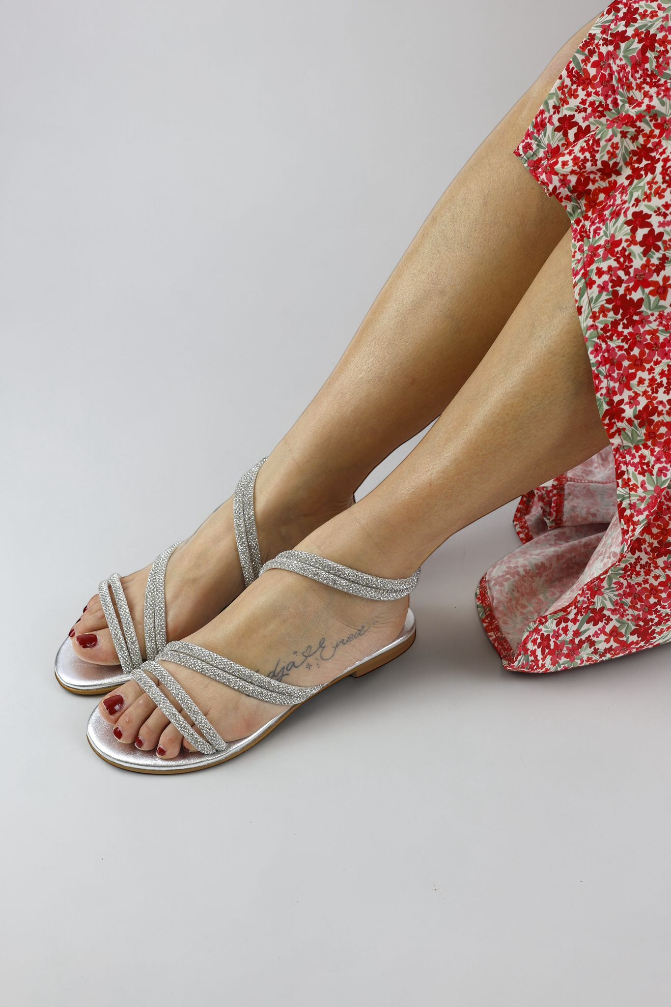 Mosaic sandalo basso donna con laccetti in strass argento