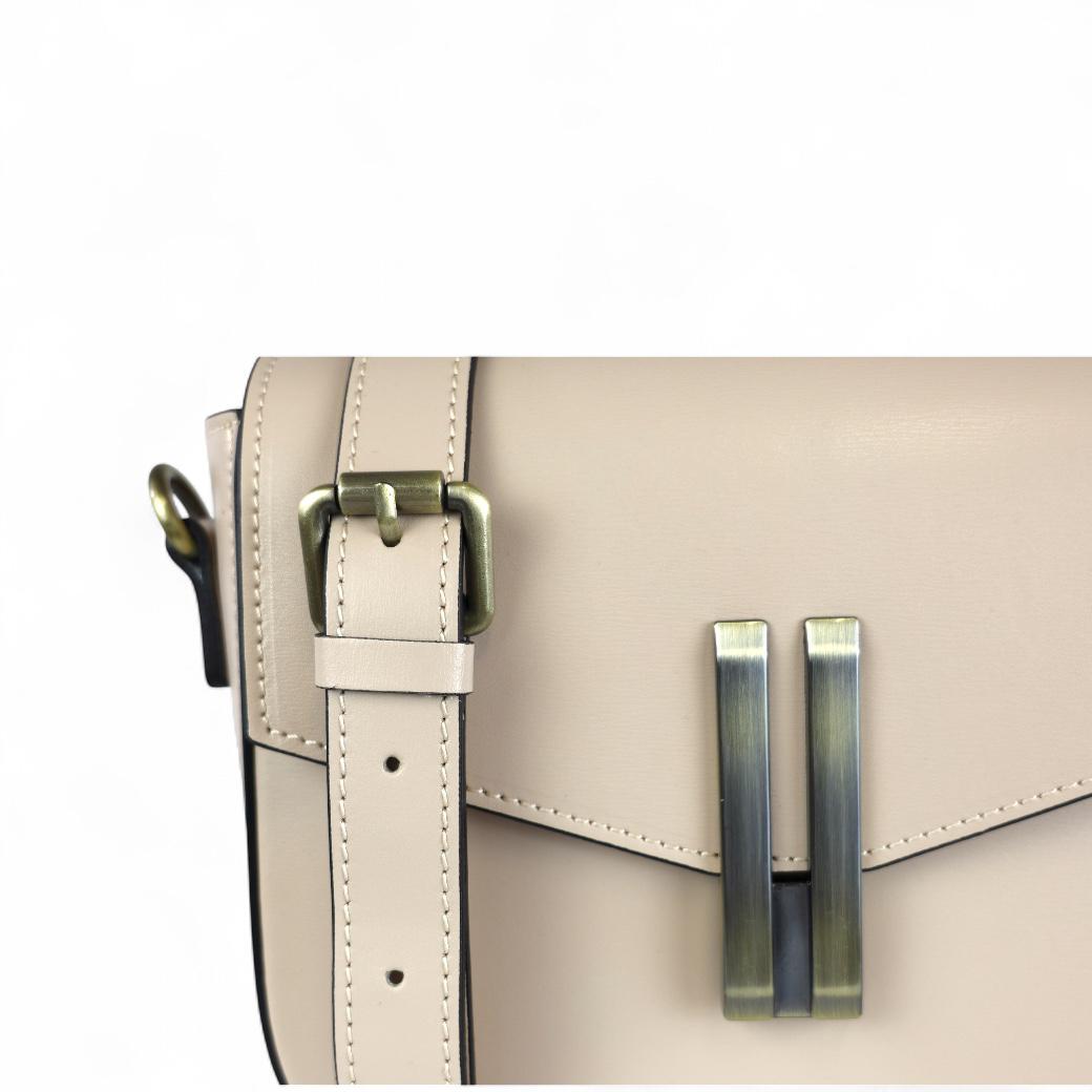 Cecile MI borsa donna in pelle nude a tracolla con accessorio in metallo