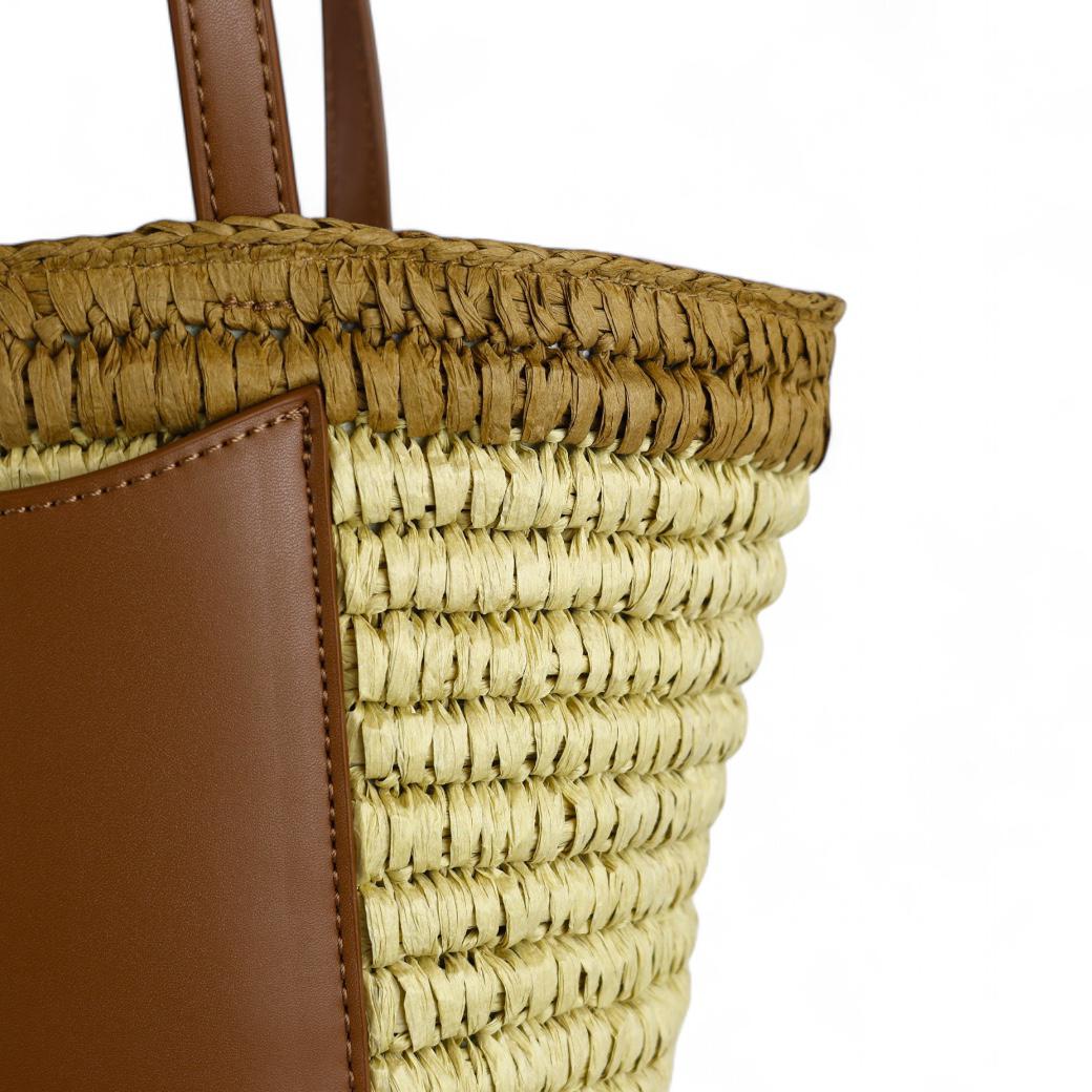Gianni Chiarini secchiello realizzato in pelle e paglia