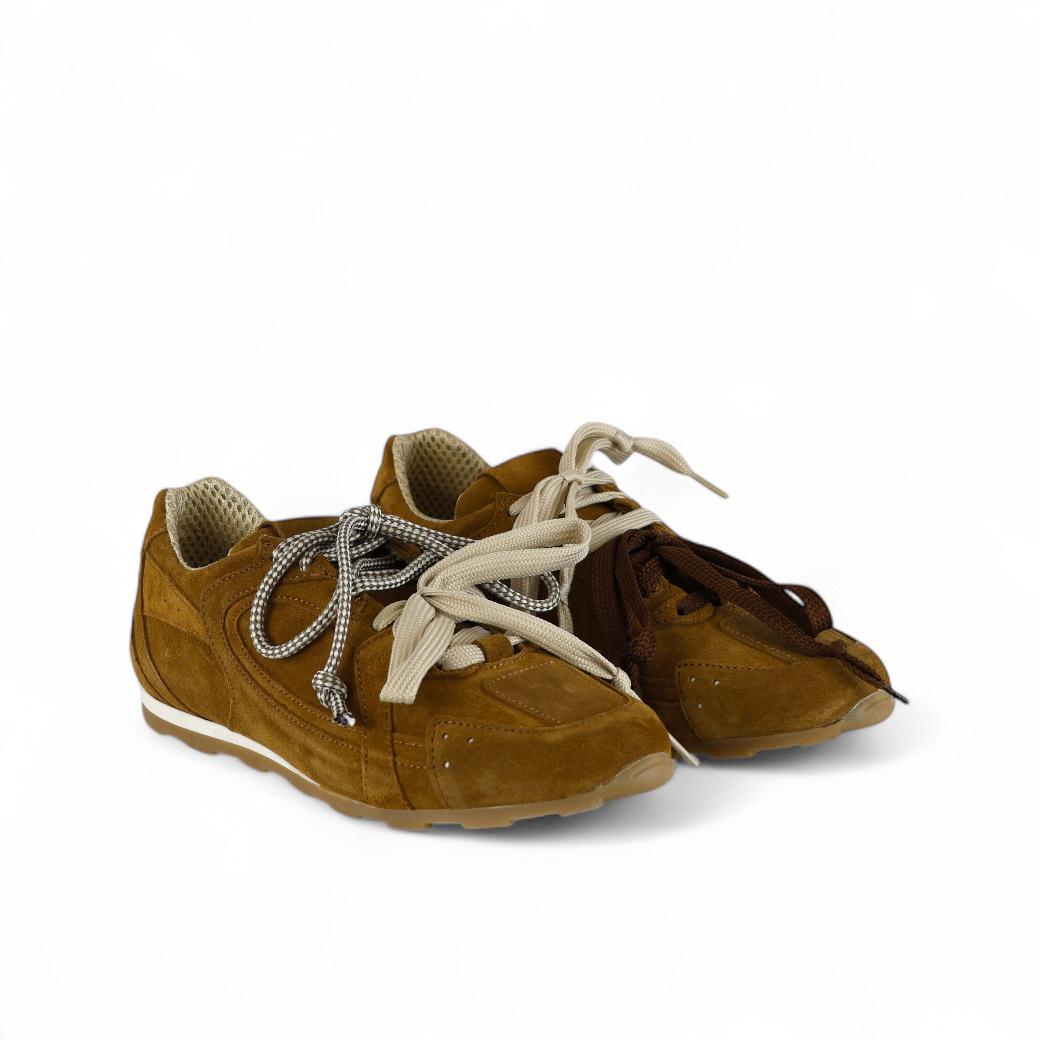 Via Mondana sneakers donna in camoscio cuoio con doppio laccio