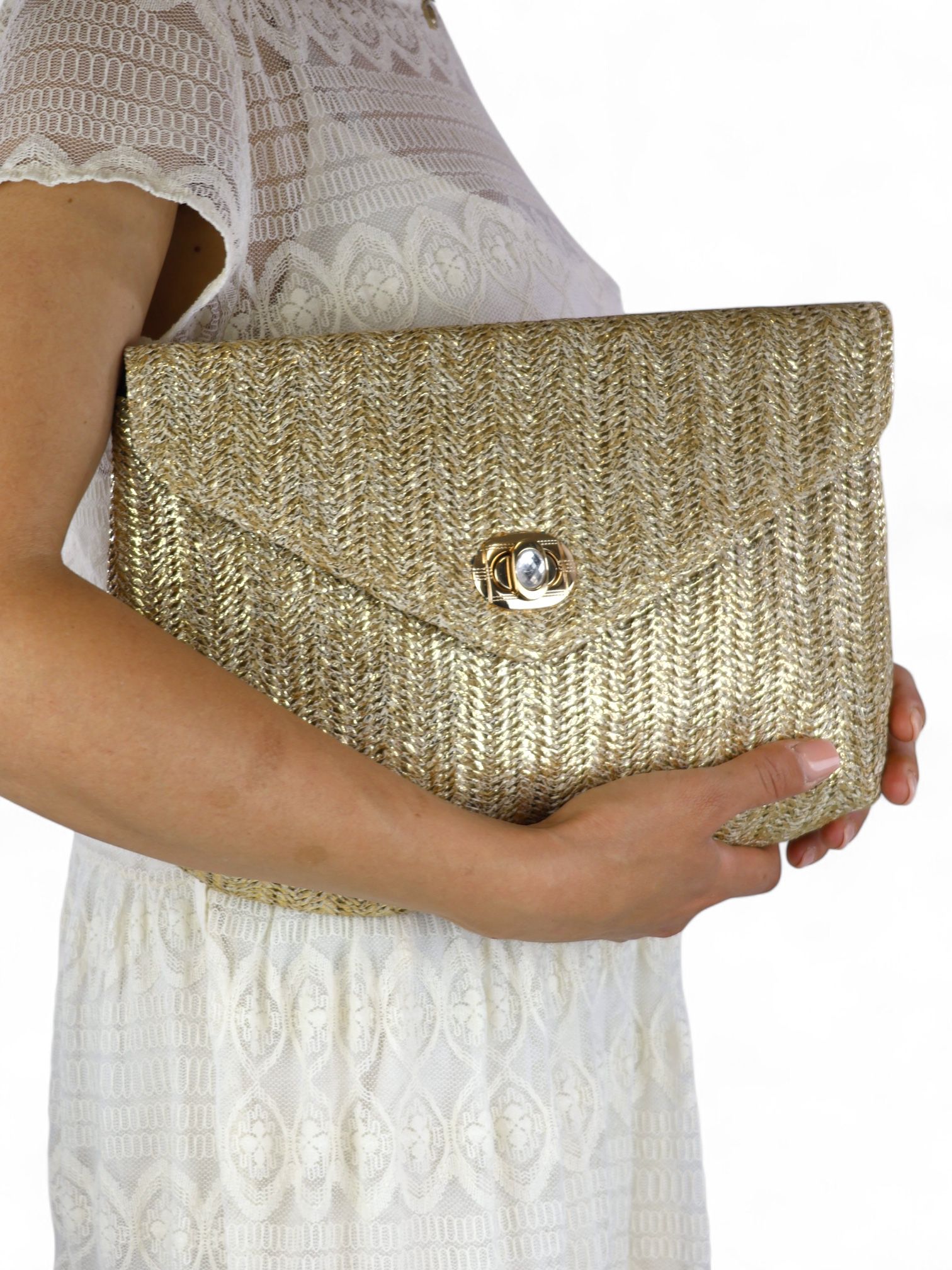 Anna Cecere pochette in rafia oro