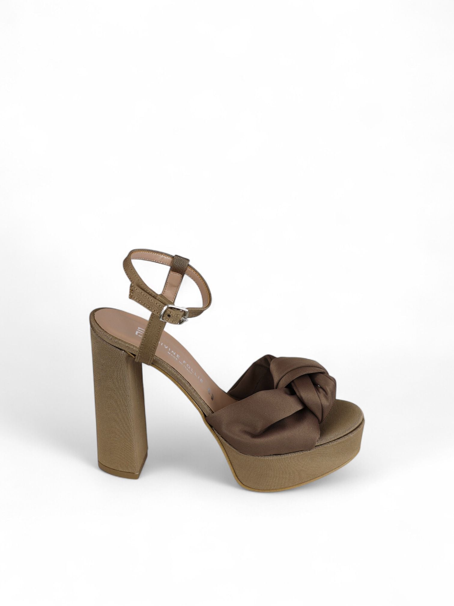Divine Follie sandalo con tacco donna in raso color tortora con nodo