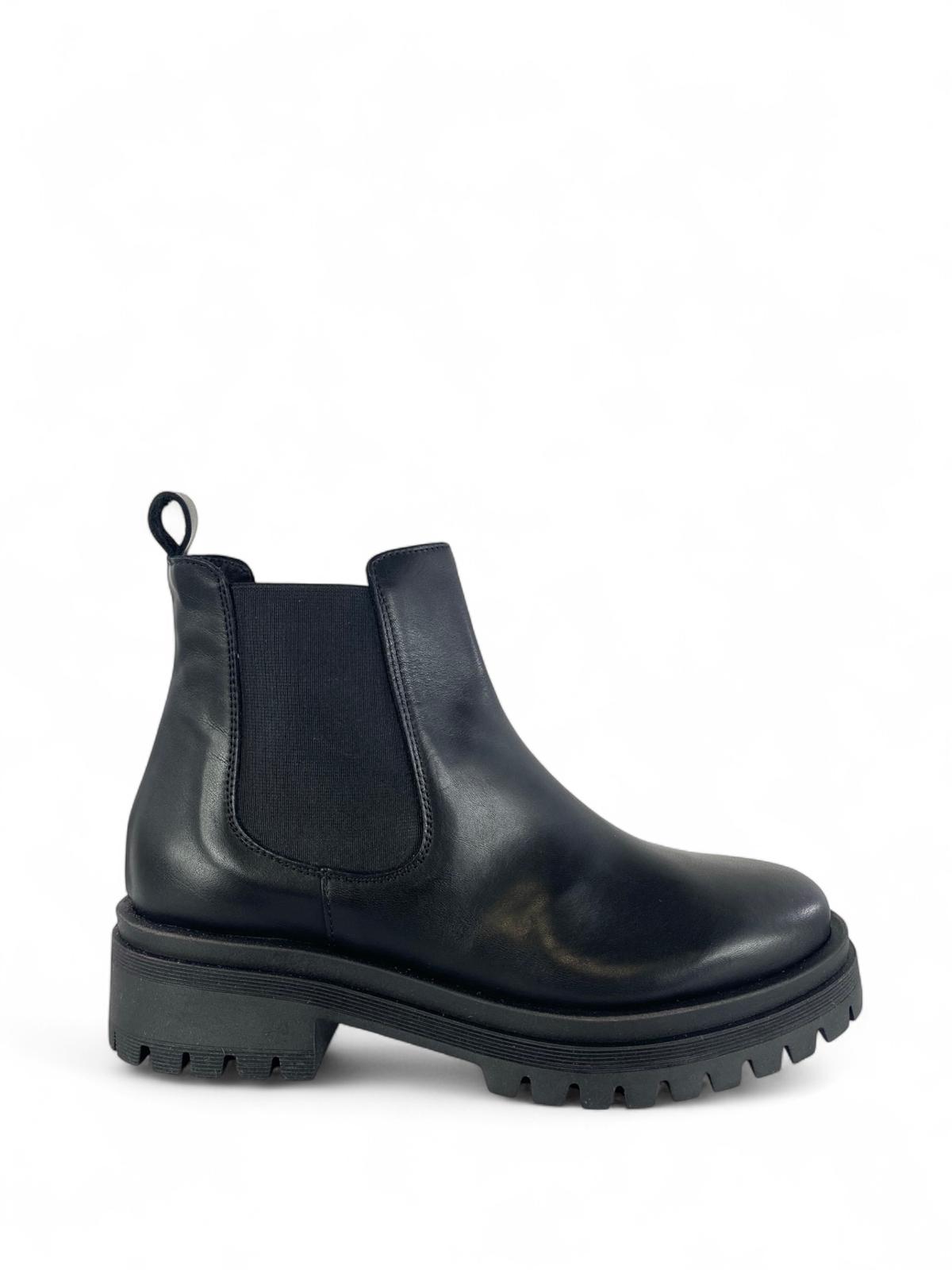 CROWN stivaletti donna in pelle fondo carrarmato nero