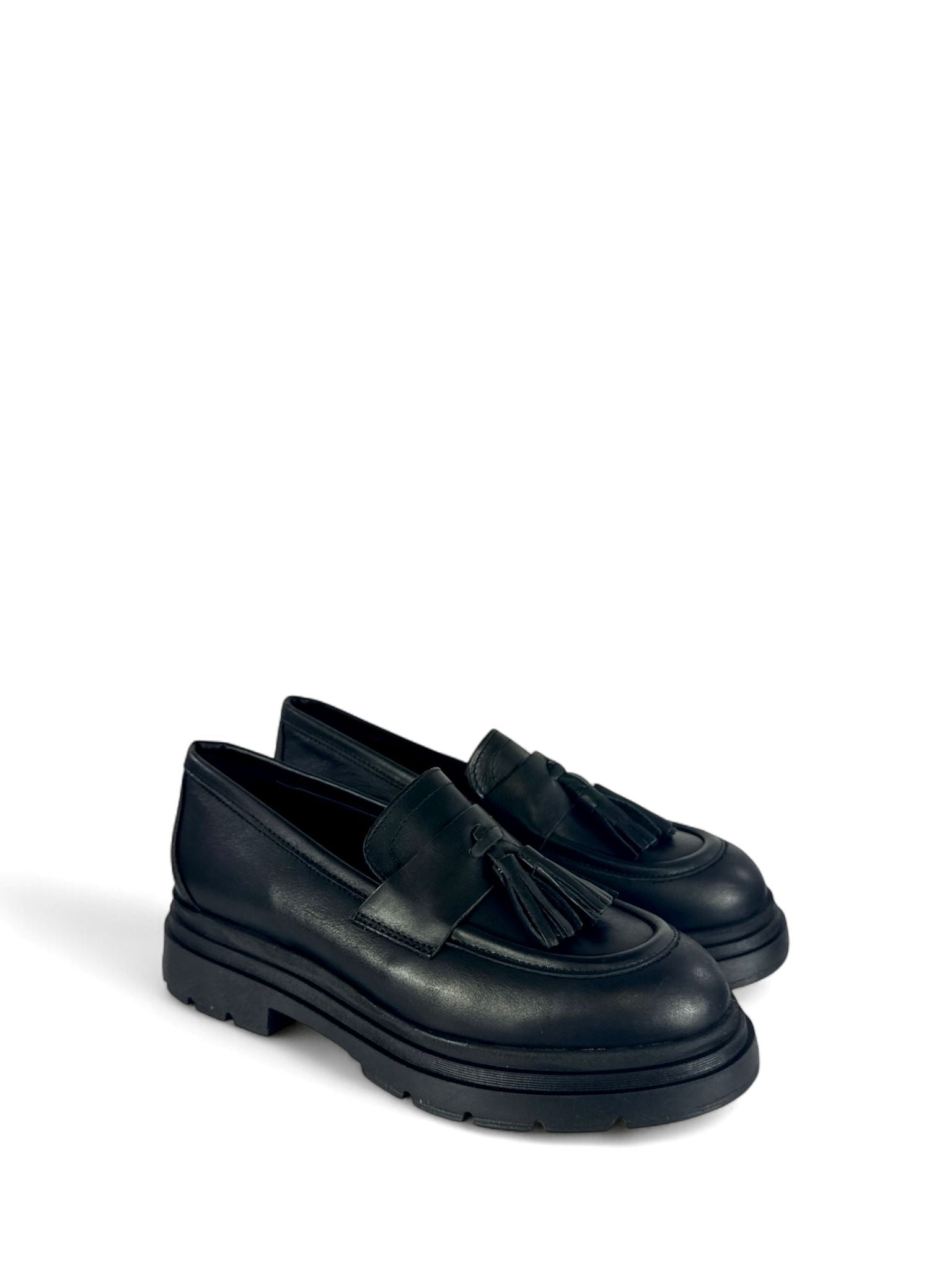 DIVINE FOLLIE Mocassino donna in pelle con nappe nero