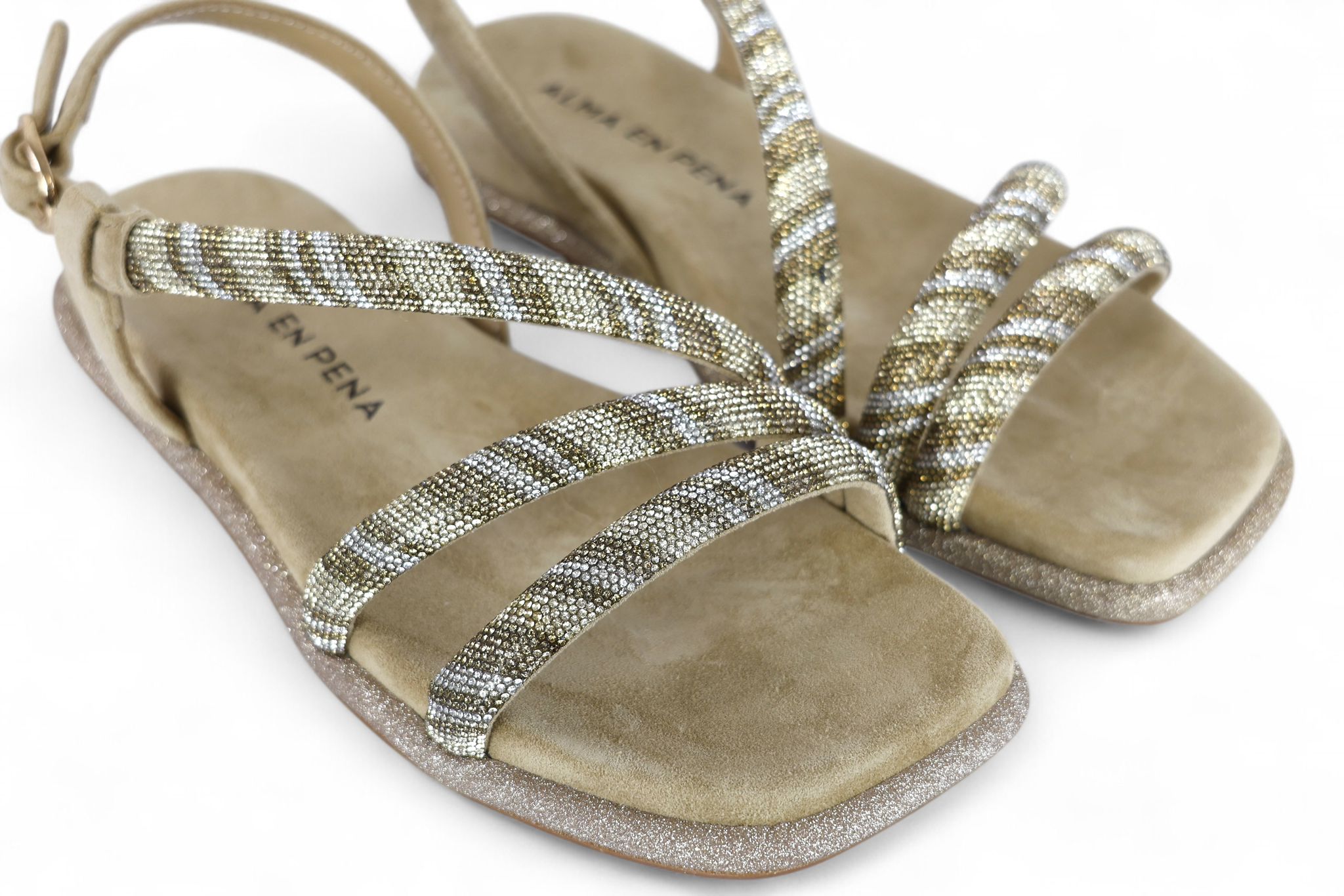 Alma en Pena sandalo donna in suede sand con micro strass sabbia e bronzo