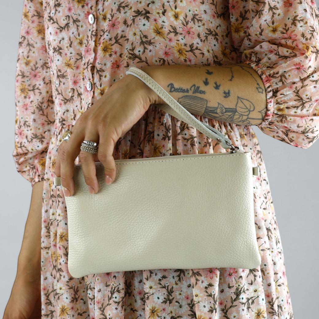 Cecile MI pochette pelle color burro