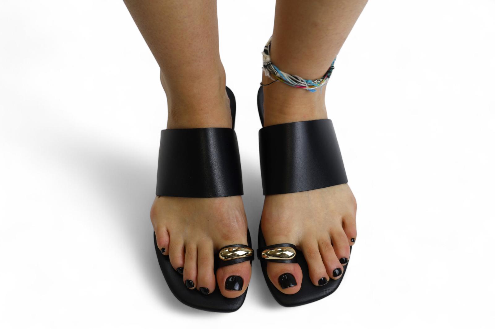 Rubiru' ciabatta donna in pelle nero con infrapollice e dettaglio oro