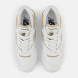 New Balance Sneakers unisex bianco e camel in pelle e mesh