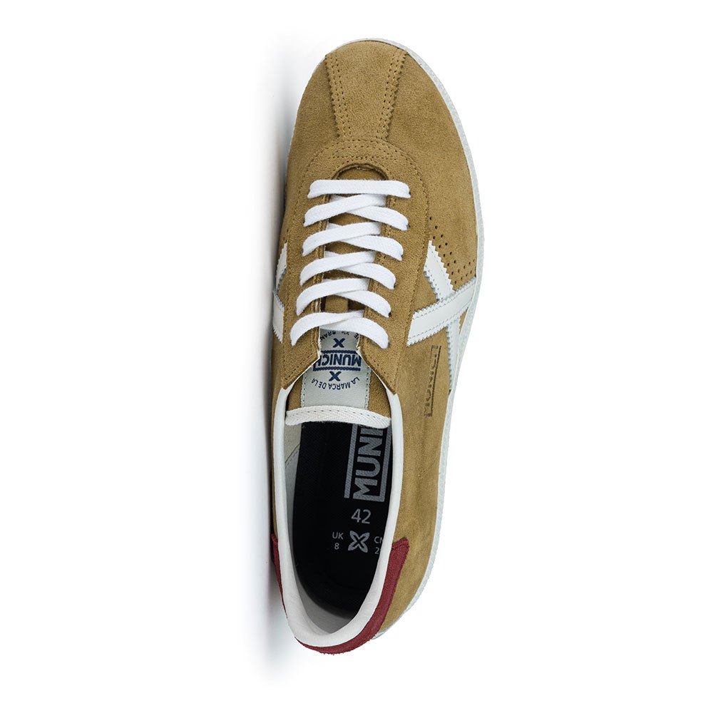 Munich Sneaker uomo in suede tabacco con dettagli in bianco e rosso